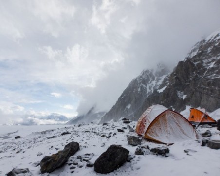 Седем алпинисти загинаха в Непал