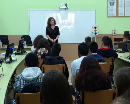 Магистрати влизат в класните стаи в Първомайско