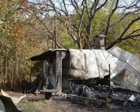 Мъж обра вила и го заловиха! Излезе на свобода и я запали ВИДЕО