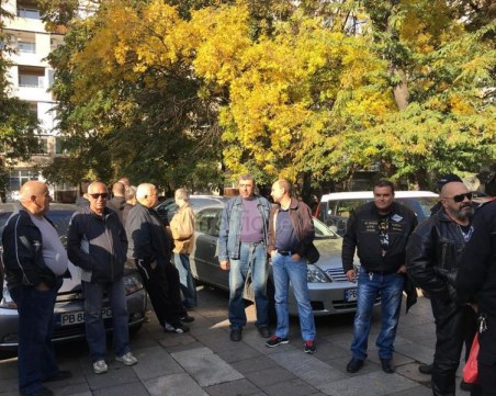 И Пловдив се вдигна в подкрепа на българските граничари, убили турски бракониер СНИМКИ и ВИДЕО