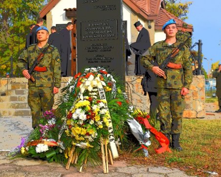 Отличиха завърналите се от мисия командоси от 68-ма бригада СНИМКИ