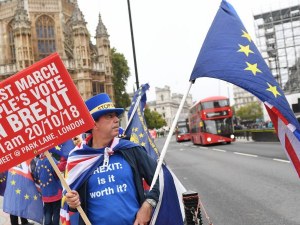 ЕС се готви за крах на преговорите за Brexit, надява се на чудо