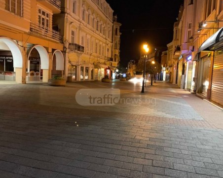 Машини превземат Главната, когато Пловдив спи СНИМКИ