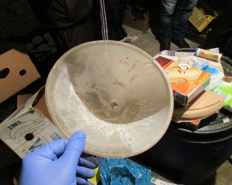 Спецполицаи разбиха нарколаборатория край Пазарджик, има задържани СНИМКИ