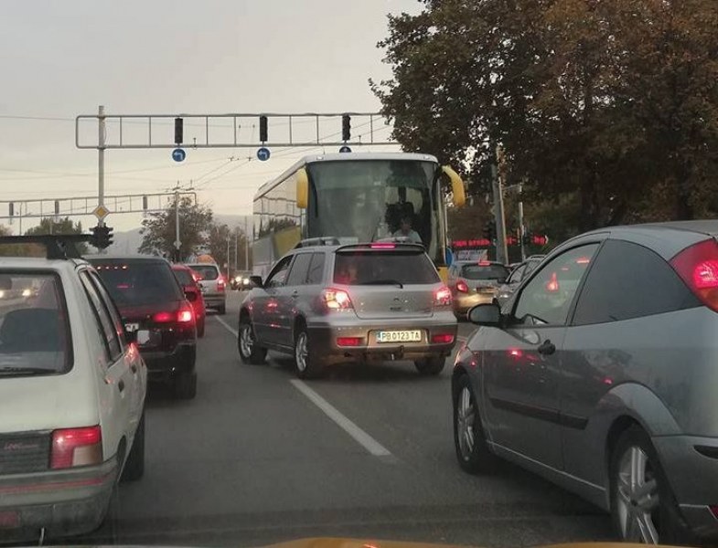 Тапите на Асеновградско шосе ще продължават! Причината - ремонт