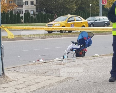 Майката, пометена от автобус в Пловдив, е на командно дишане! Борят се за живота й СНИМКИ