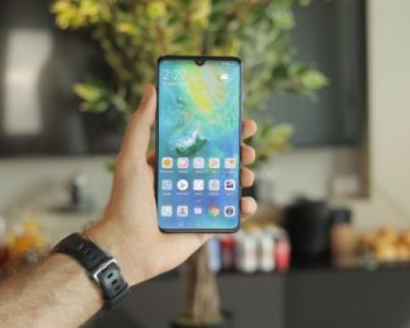 Представиха най-новия смартфон с безброй иновативни функции СНИМКИ