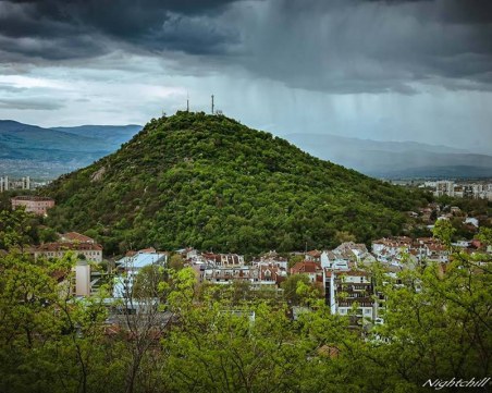 Предстоят три дъждовни дни в Пловдив