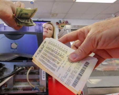 Рекордно! Джакпотът в САЩ достигна почти до 1 млрд. долара