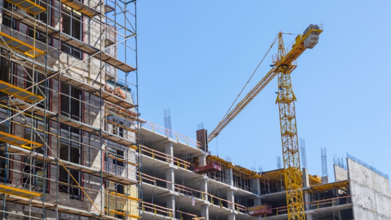 Данъчните инспектират 16 строежа в Пловдив: Изрядни ли са договорите с работниците?