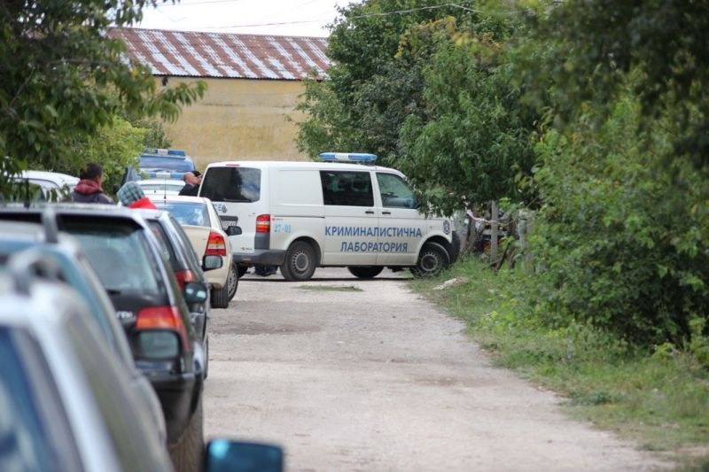 Жестоко убийство! Мъж уби жена си с чук в Бургас