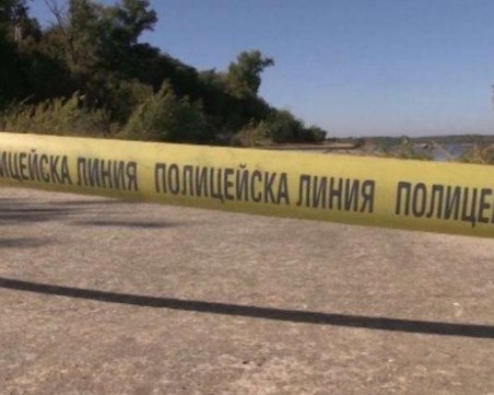 Откриха мъртъв човек край Доспат, подозират убийство