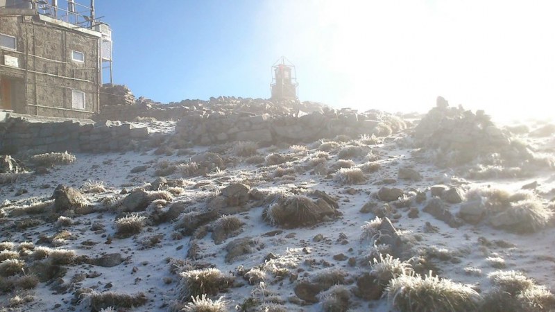 Честито! Сняг покри най-високия връх в България