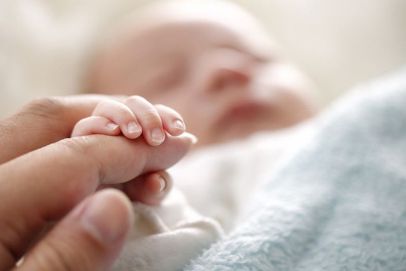 Българката ражда първо дете на 26 г., италианката - на 31