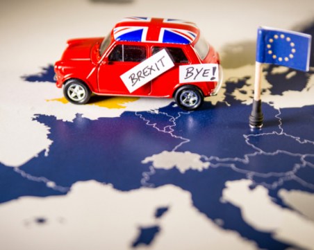 Какво ще се случи с пътуващите, ако Брекзит остане без сделка?