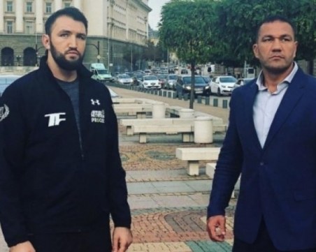 Зрелищен филм за Кобрата и Фюри дни преди мача ВИДЕО