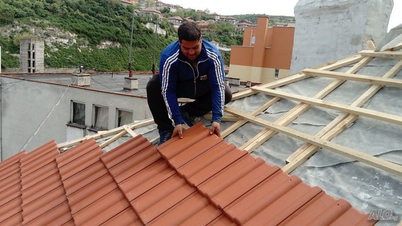 Майстори изнудват в Пазарджишко, остават недовършени ремонти