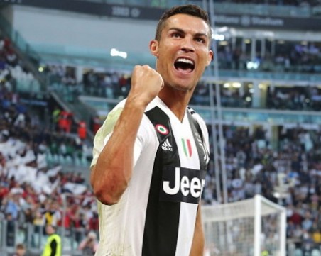 Кристиано Роналдо се завръща на Олд Трафорд