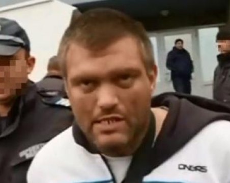 Надрусаният шофьор, помел 6 коли, имал 56 глоби и фишове СНИМКА