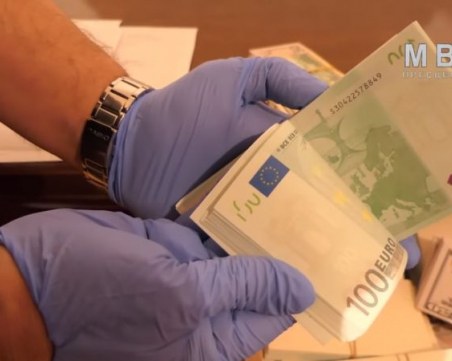 При акцията на ГДБОП: намериха над 2 млн. евро менте в апартамент в Пловдив ВИДЕО