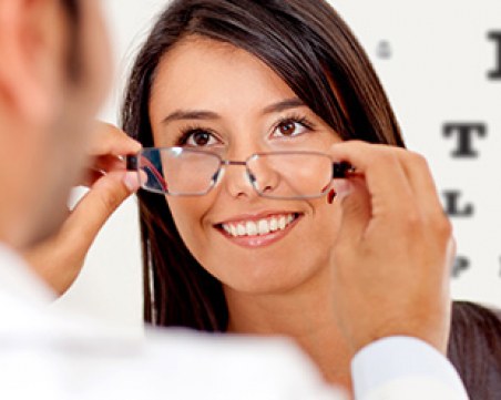 7 признака, че имате нужда от очила за четене