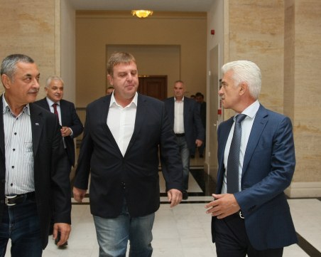 Бойко Борисов събра патриотите преди вота на недоверие