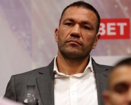 Добрата ми форма се дължи на химия, шегува се Кобрата