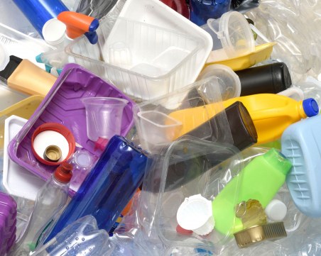 Край на пластмасовите изделия за еднократна употреба! Забраниха ги