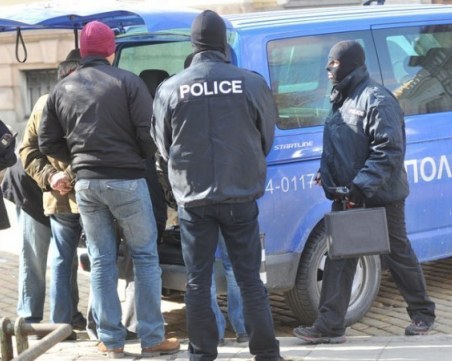 Строителният техник на затвора в Пловдив е пипнат, докато си купува екстази и амфетамин