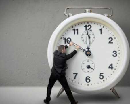 51% от българите са гласували за лятно часово време