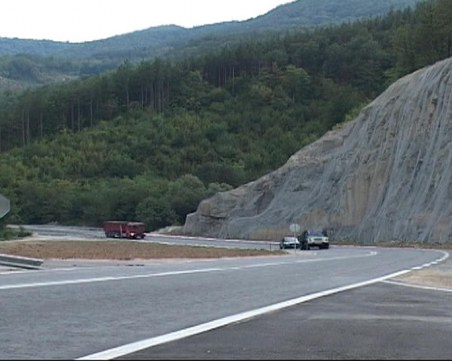 Тежка катастрофа с жертва затвори прохода Хаинбоаз