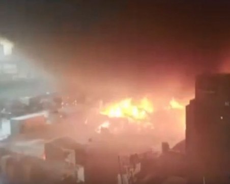 Три фабрики горят в Истанбул, 180 пожарникари се борят с пламъците ВИДЕО