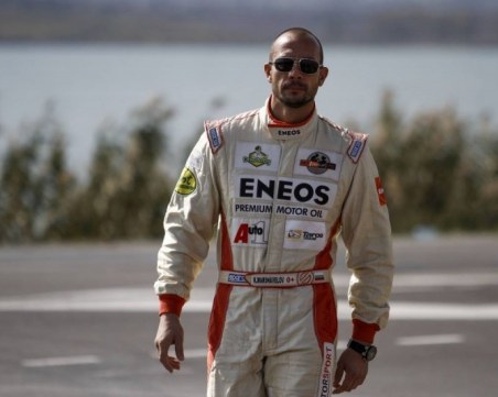 Маршавелов гони поредна титла на писта 