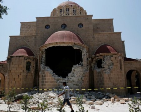 Десет вторични труса разтресоха Гърция! Нанесени са много щети