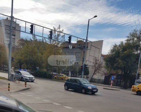 Пешеходката, пресякла на червено в Пловдив - с рана на главата и фрактури