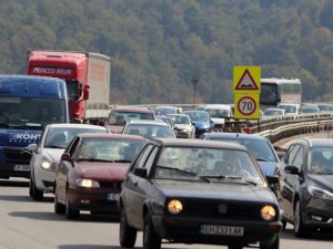 Старите коли плащат до 50% по-висок данък