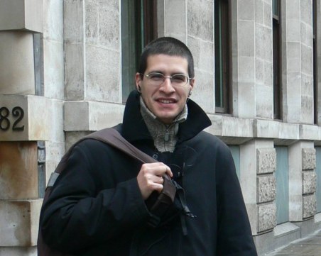 Полицай заплаши да вкара журналист в багажника на патрулка