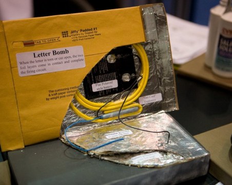 Разкриха кой е изпращачът на писмата с взривни устройства в САЩ