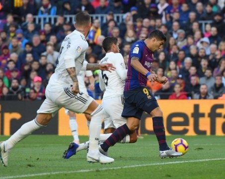 Барса разкъса Реал в странното Ел Класико без Меси и Роналдо