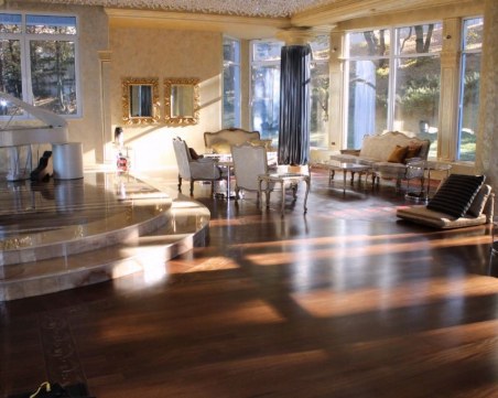 Показаха “златното“ имение на Баневи в Ница ВИДЕО