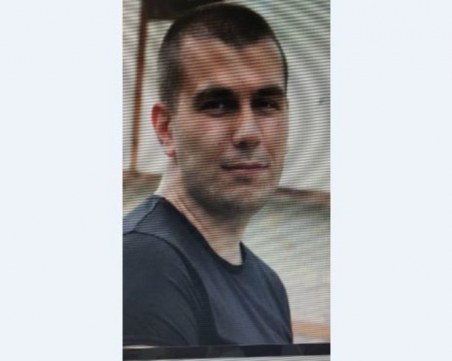 МВР издирва този мъж за убийството на младата жена СНИМКА