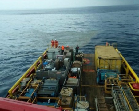 Очевидци са видели падането на индонезийския самолет СНИМКИ