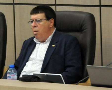 3 месеца след скандала с Очите, Бенчо Бенчев се появи в общинския съвет в Бургас