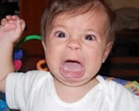 Ново 20! Да отпадне втората година майчинство, иска сега пък бизнесът