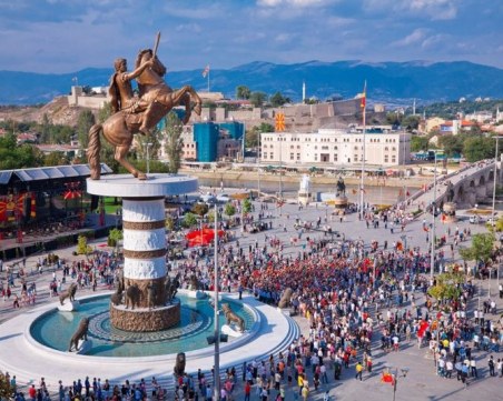 Скандални твърдения за България в учебниците по история в Македония СНИМКИ