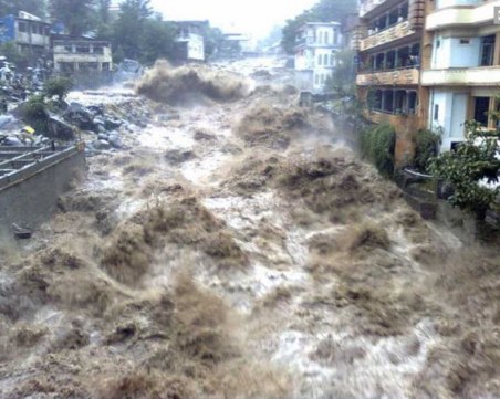 Наводнения и свлачища взеха живота на 11 души в Италия