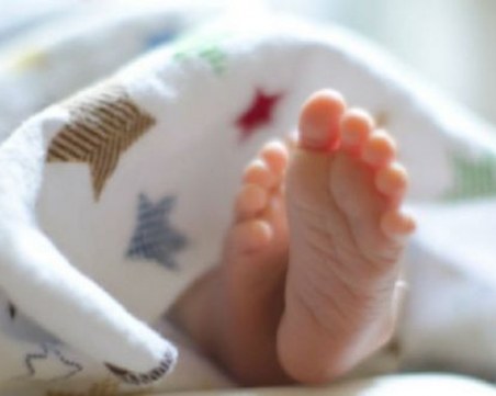 Бебе на 16 дни почина в хасковската болница