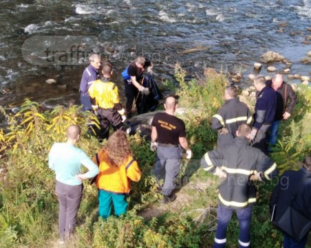 Кой е мъжът, открит във водите на Марица? Все още е мистерия СНИМКИ и ВИДЕО