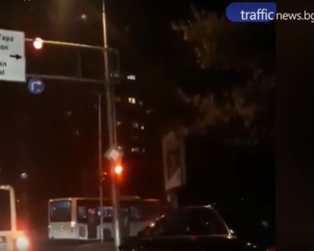 Светофарите не важат за автобусите от градския транспорт в Пловдив ВИДЕО