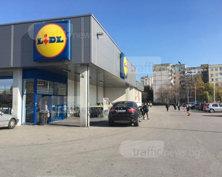 За всички има място на паркинга, само за нас с БМВ-тата никога не остава СНИМКА